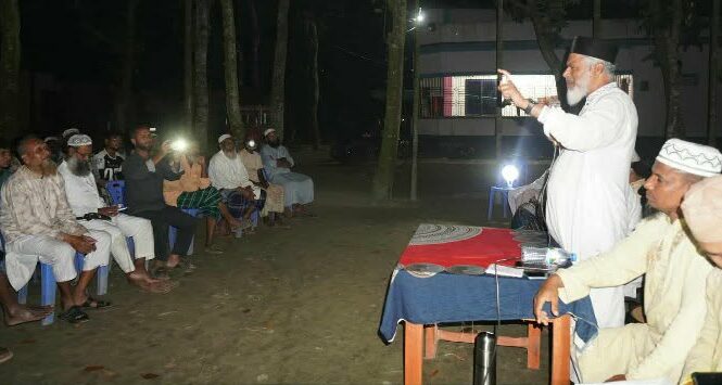 ইসলামপুরে জামায়াত মনোনীত এমপি প্রার্থী ড. মাওলানা ছামিউল হক ফারুকীর উঠান বৈঠক 