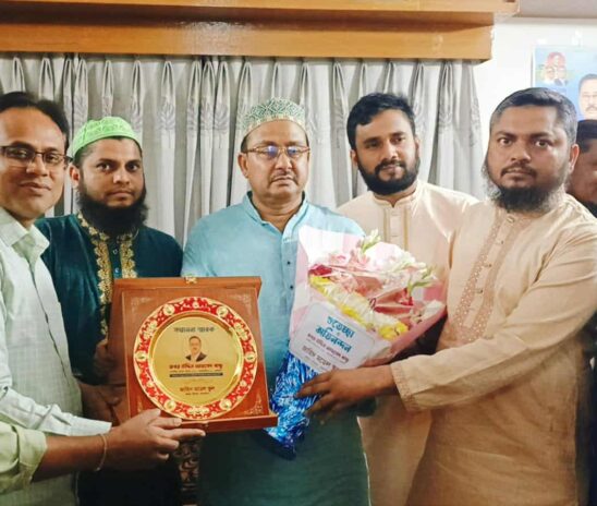 জাহিদ মডেল স্কুলের পক্ষ থেকে নব নির্বাচিত সংসদ সদস্যকে বিশেষ সম্মাননা ও ফুলেল শুভেচ্ছা প্রদান