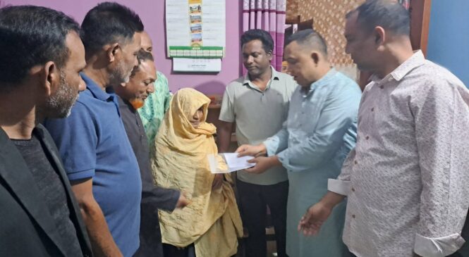 শহীদ পরিবারের পাশে যুবদল: কুড়িগ্রামে তারেক রহমানের পক্ষ থেকে ঈদ উপহার বিতরণ